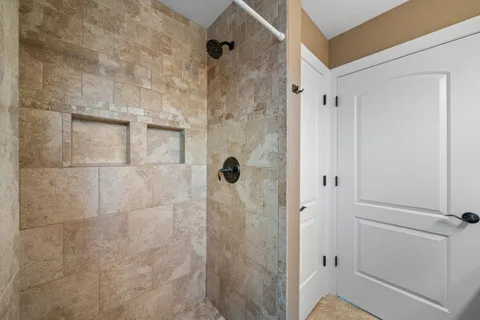 $610,000 | 724 North Joshua Lane, Lake Geneva, WI 53147