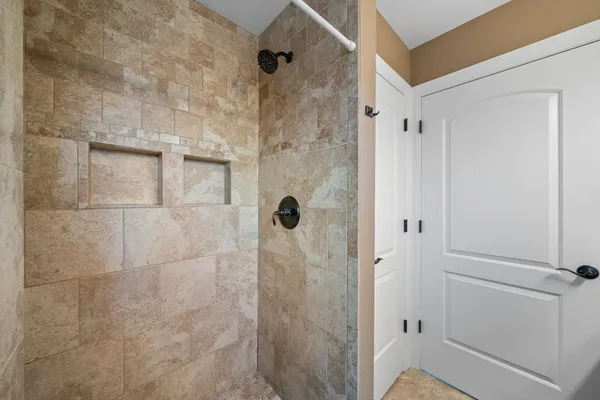 $610,000 | 724 North Joshua Lane, Lake Geneva, WI 53147