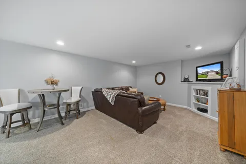 $610,000 | 724 North Joshua Lane, Lake Geneva, WI 53147