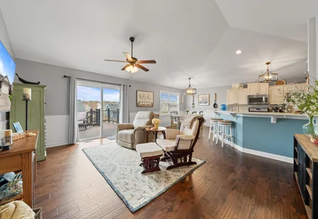 $610,000 | 724 North Joshua Lane, Lake Geneva, WI 53147