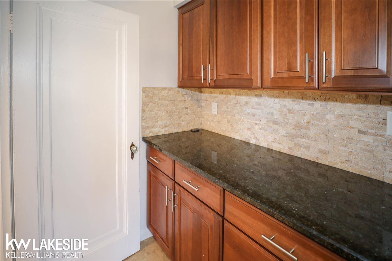 478 Cloverly Road Grosse Pointe Farms, MI 48236 - Photo 18 of 33