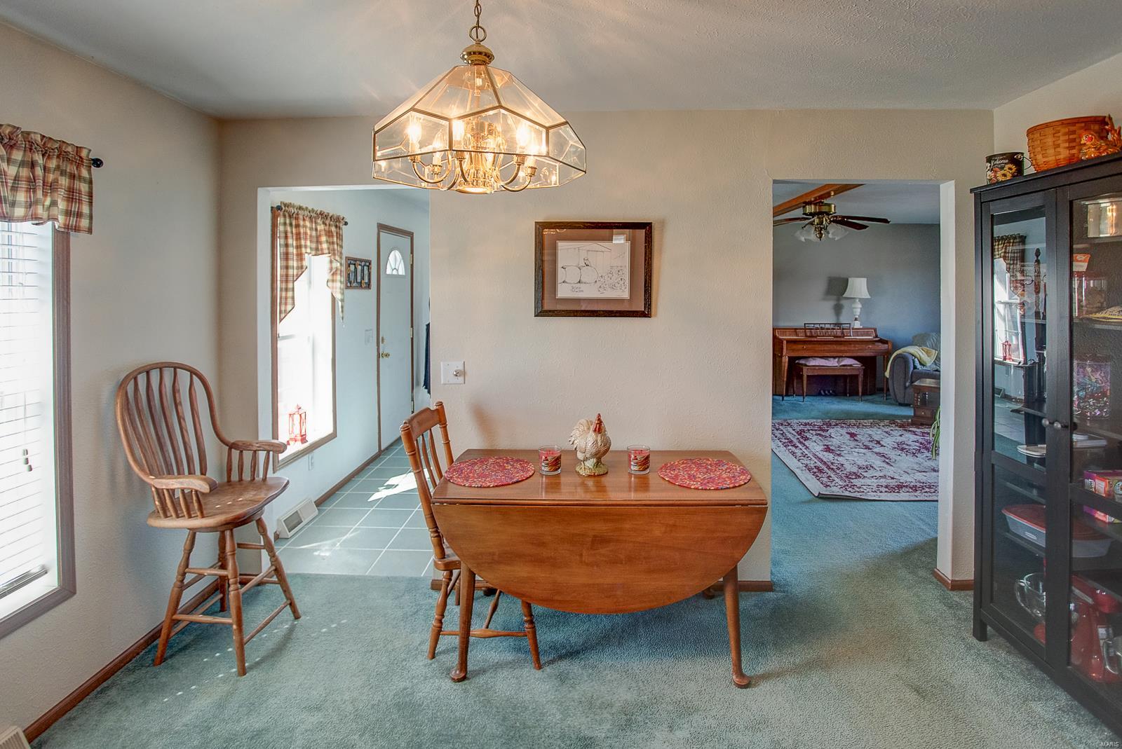5090 Old Carpenter Road Edwardsville, IL 62025 - Photo 13 of 39 Gallery Image 13