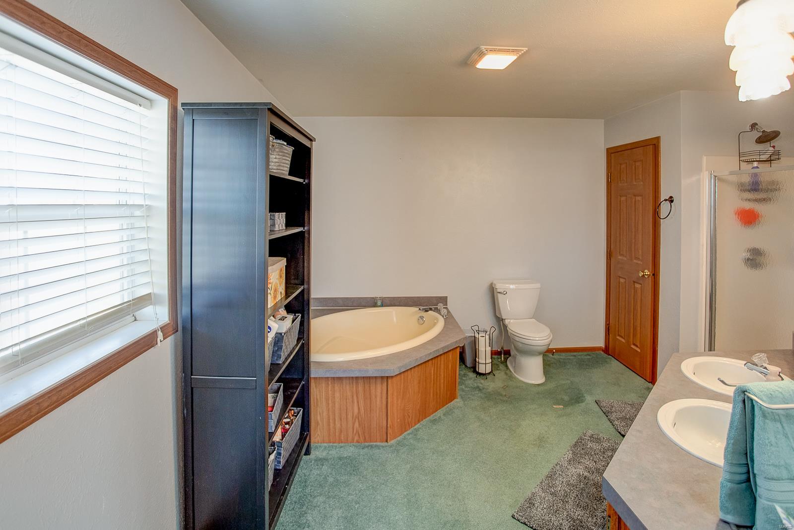 5090 Old Carpenter Road Edwardsville, IL 62025 - Photo 18 of 39 Gallery Image 18