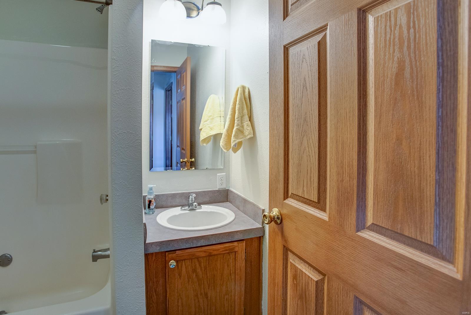 5090 Old Carpenter Road Edwardsville, IL 62025 - Photo 22 of 39 Gallery Image 22