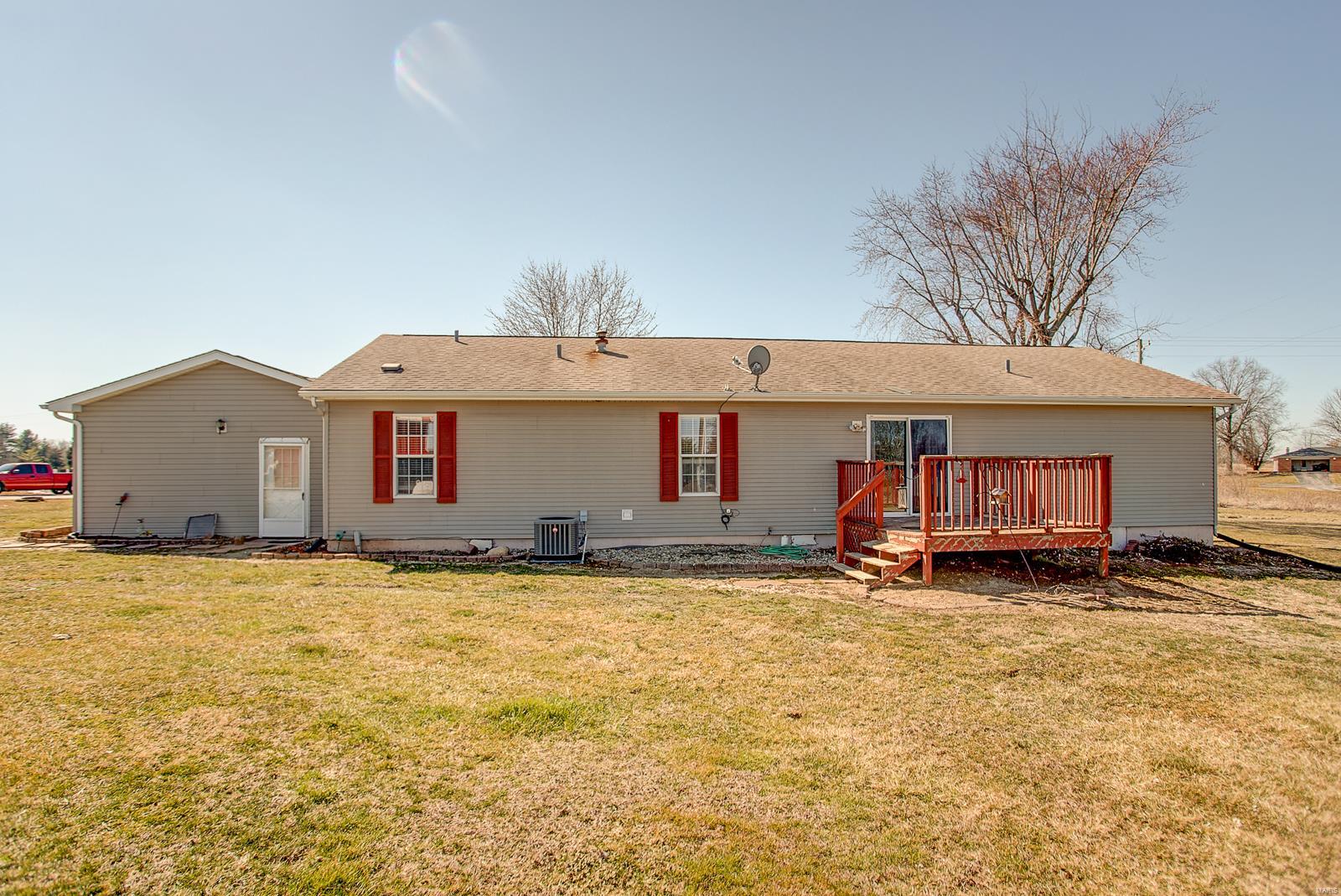 5090 Old Carpenter Road Edwardsville, IL 62025 - Photo 8 of 39 Gallery Image 8