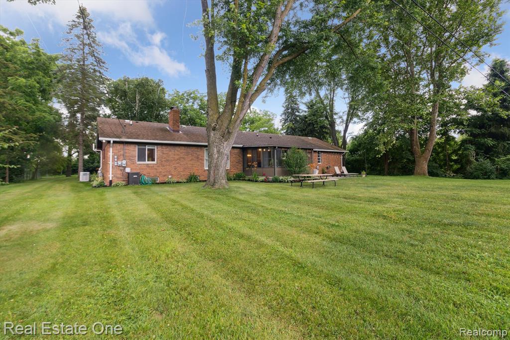 3920 Childs Lake Road Milford, MI 48381 - Photo 38 of 51