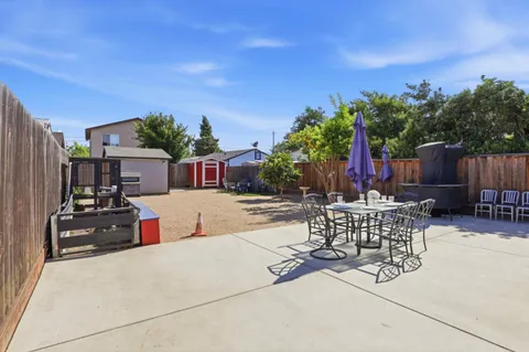 $550,000 | 827 Central Avenue, Hollister, CA 95023