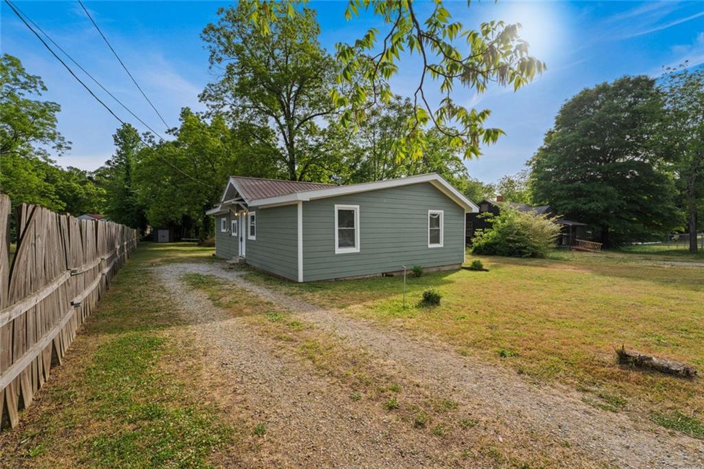 128 Victory Drive Monroe, GA 30655 - Photo 3 of 31