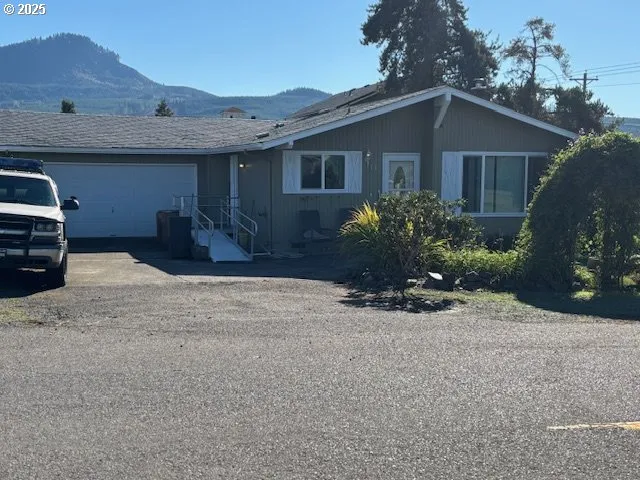 $399,000 | 26 East 3rd Street, Lowell, OR 97452
