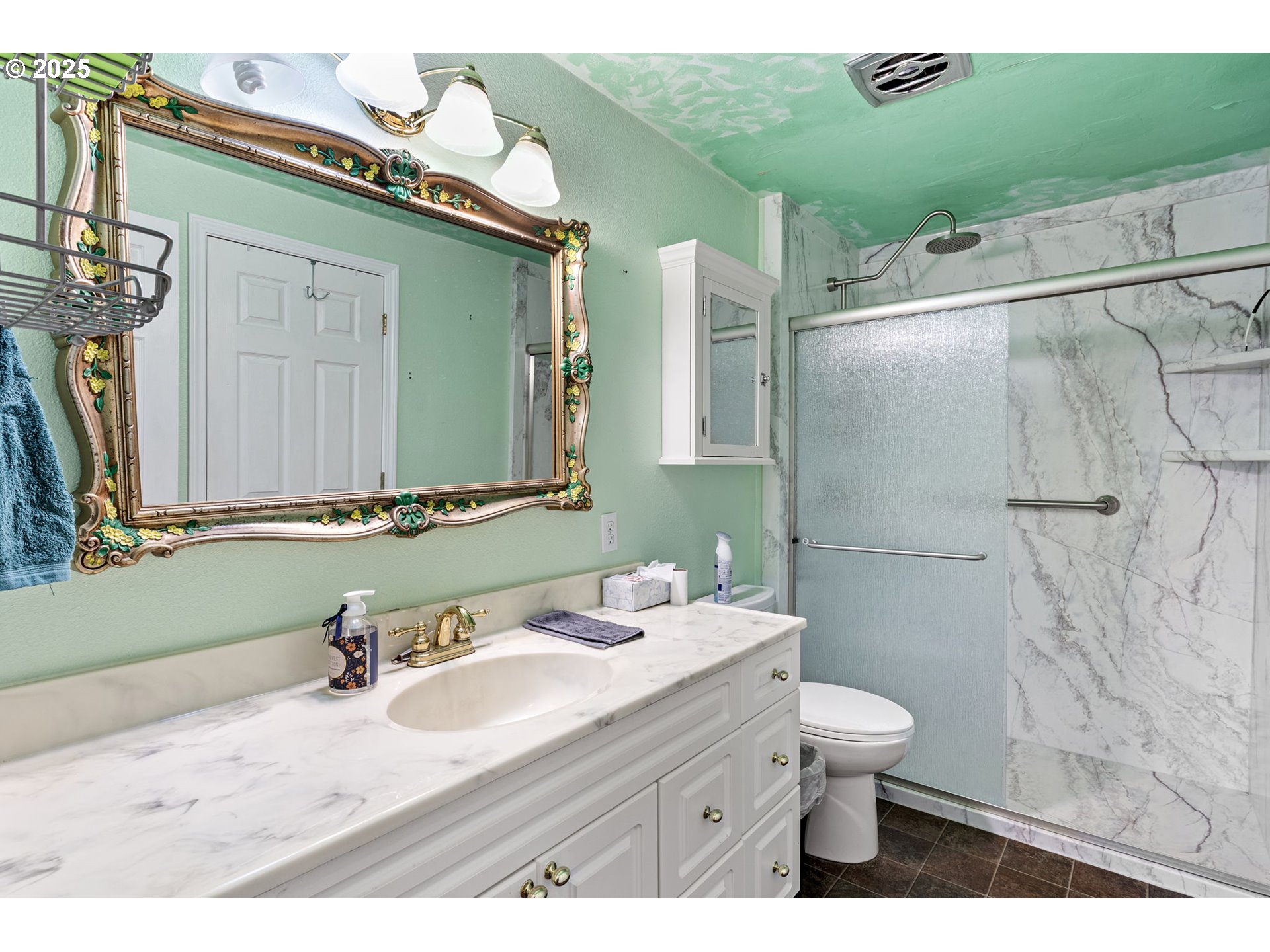 26 East 3rd Street Lowell, OR 97452 - Photo 26 of 35 Bathroom, Attached