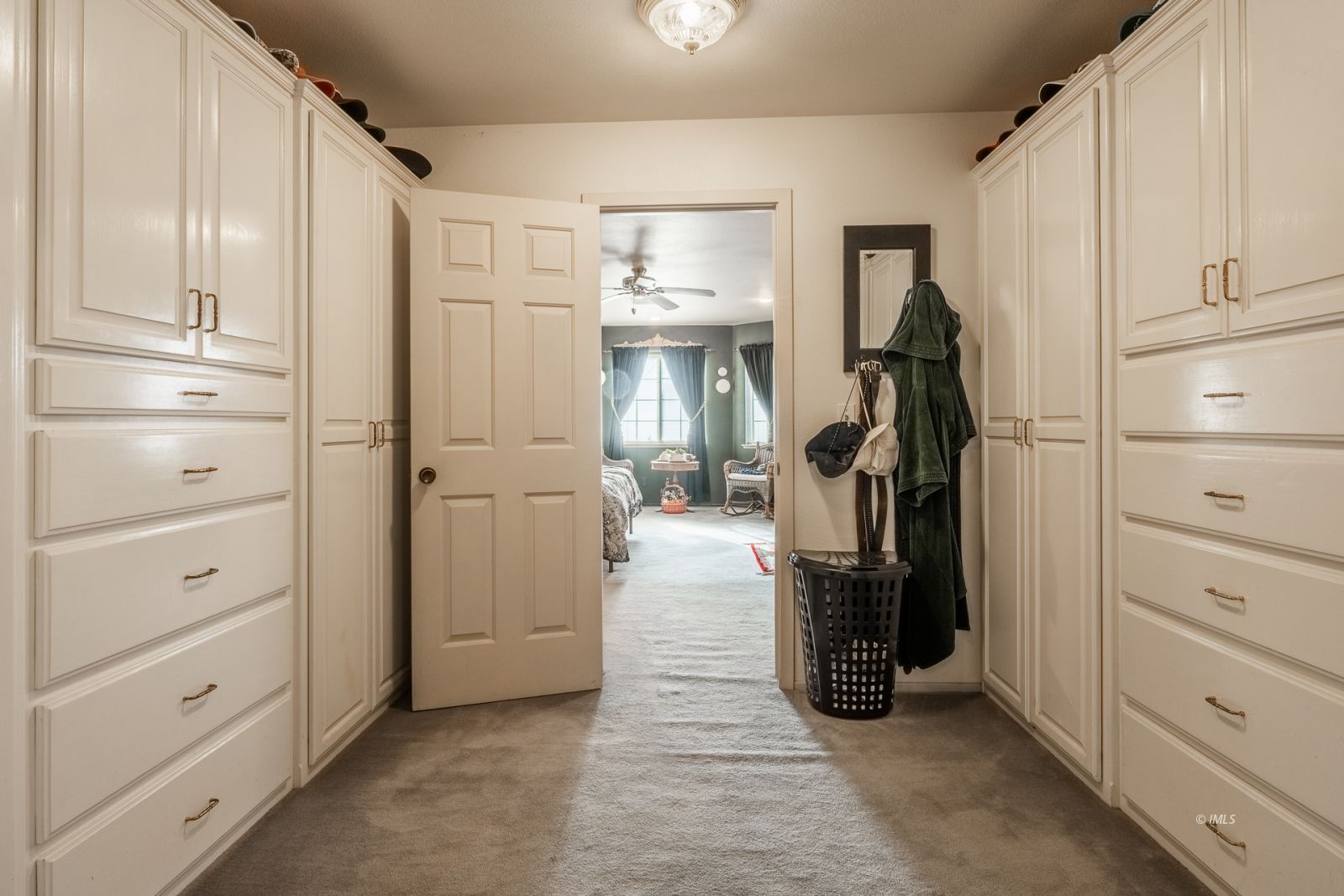 68 Ronda Lane Bishop, CA 93514 - Photo 16 of 28 a view of a closet area
