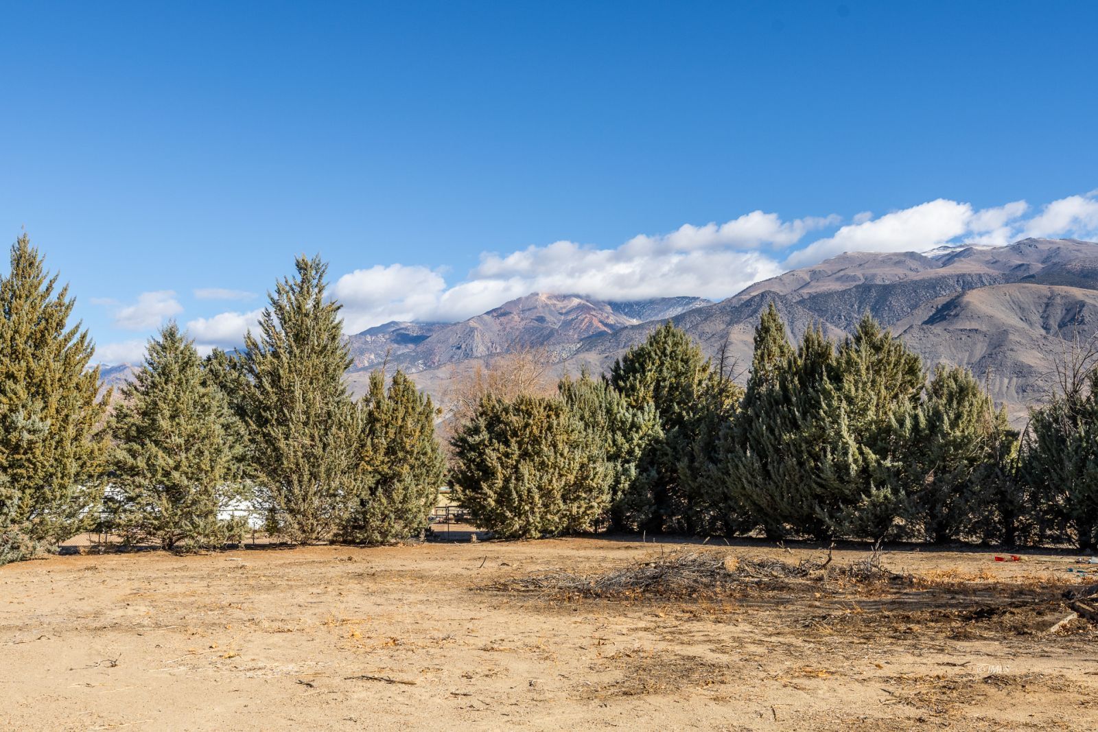 68 Ronda Lane Bishop, CA 93514 - Photo 23 of 28 a view of a lake view
