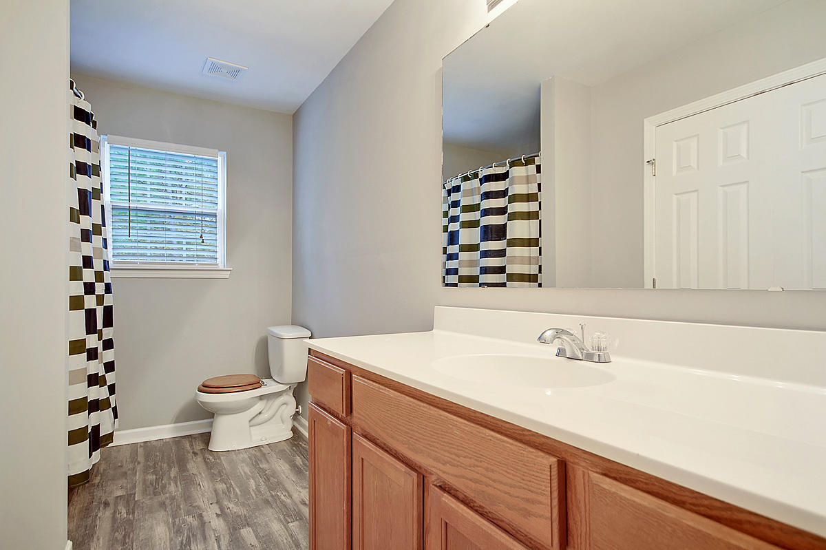 225 Deer Ridge Court Huger, SC 29450 - Photo 27 of 40 225 Deer Ridge upstairs ba