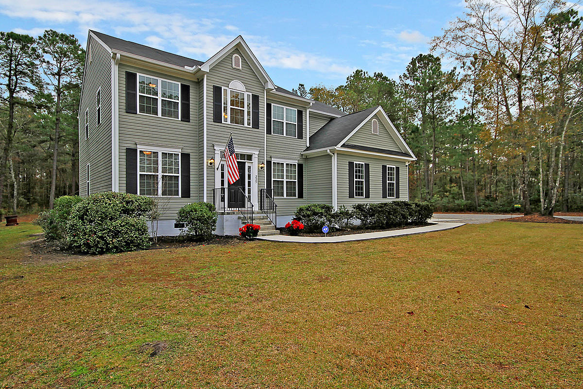225 Deer Ridge Court Huger, SC 29450 - Photo 36 of 40 225 Deer Ridge front side close
