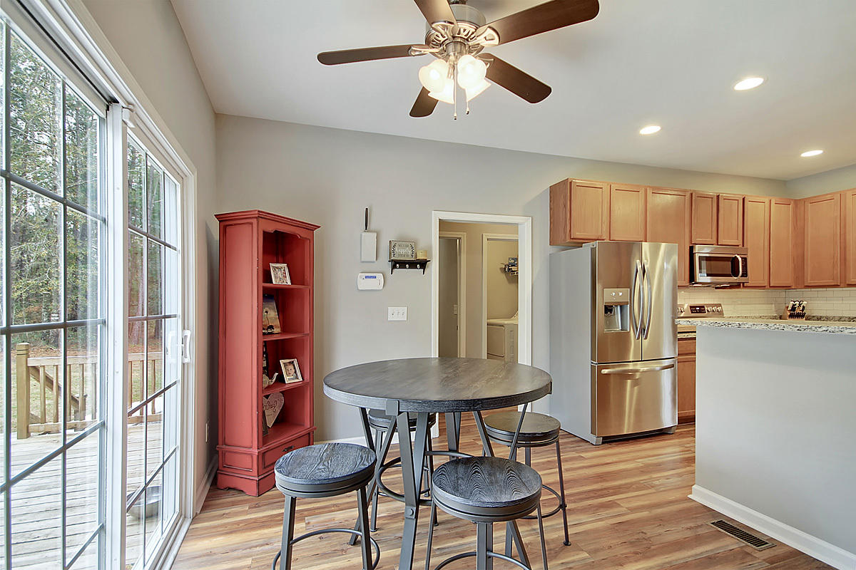 225 Deer Ridge Court Huger, SC 29450 - Photo 8 of 40 225 Deer Ridge kit eat in