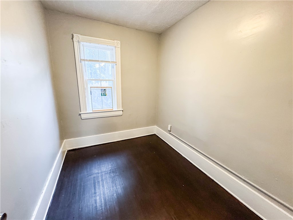 84 Ave B Rochester, NY 14621 - Photo 17 of 31