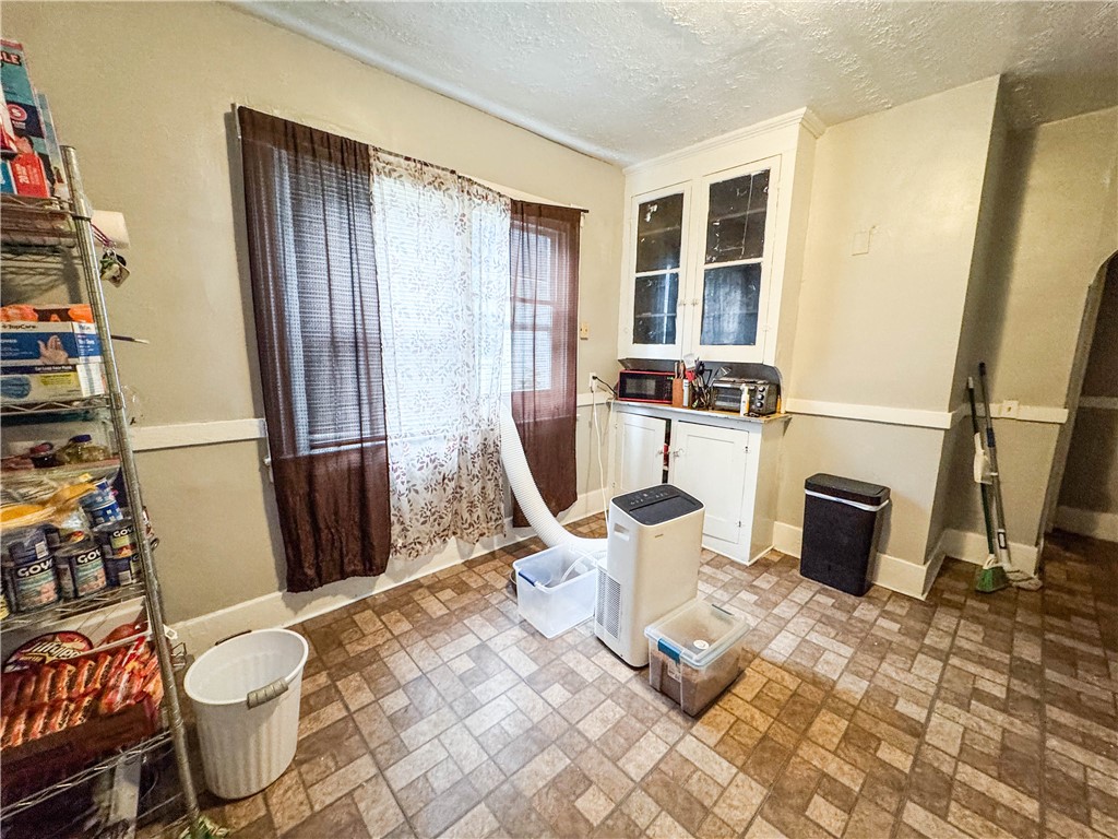 84 Ave B Rochester, NY 14621 - Photo 23 of 31