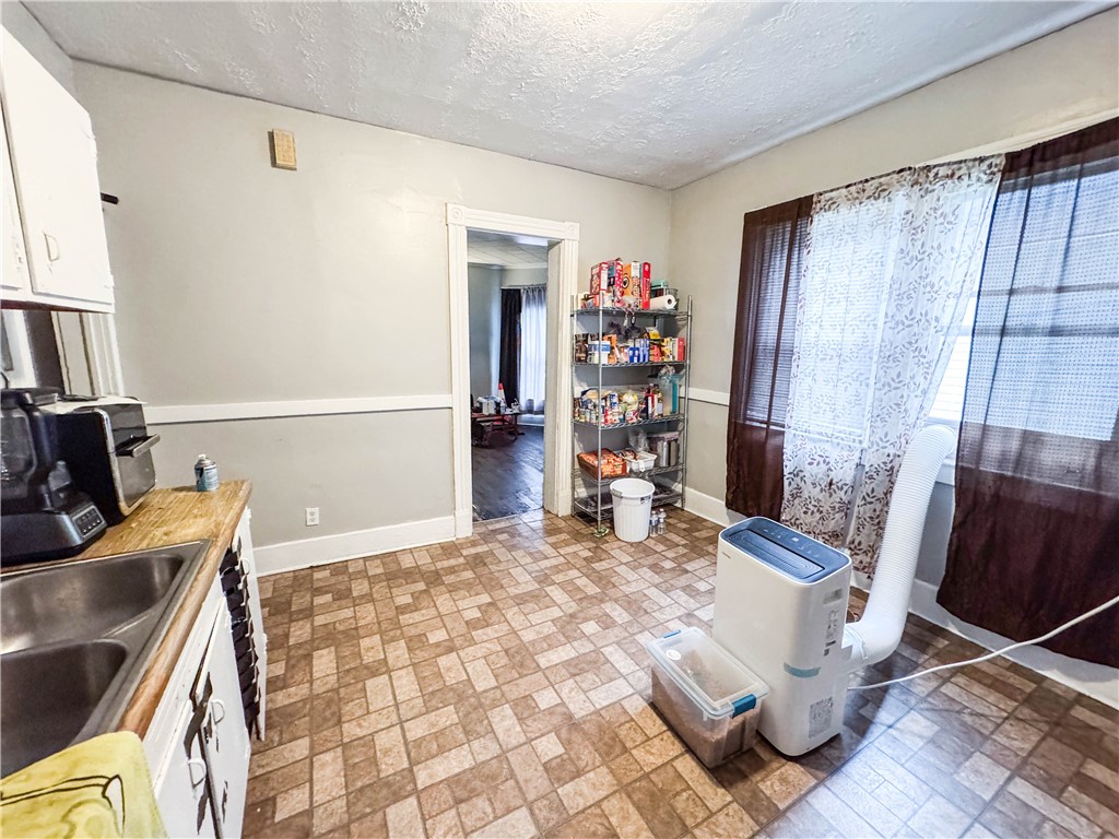 84 Ave B Rochester, NY 14621 - Photo 24 of 31