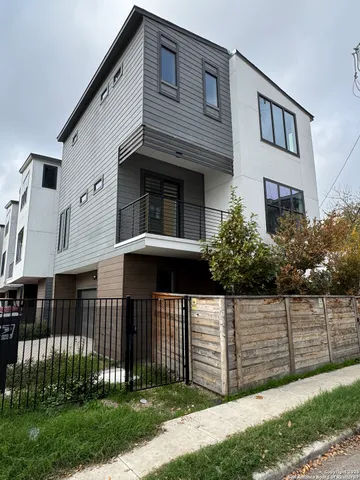 $1,850 | 415 Jackson Street, Unit 101, San Antonio, TX 78212