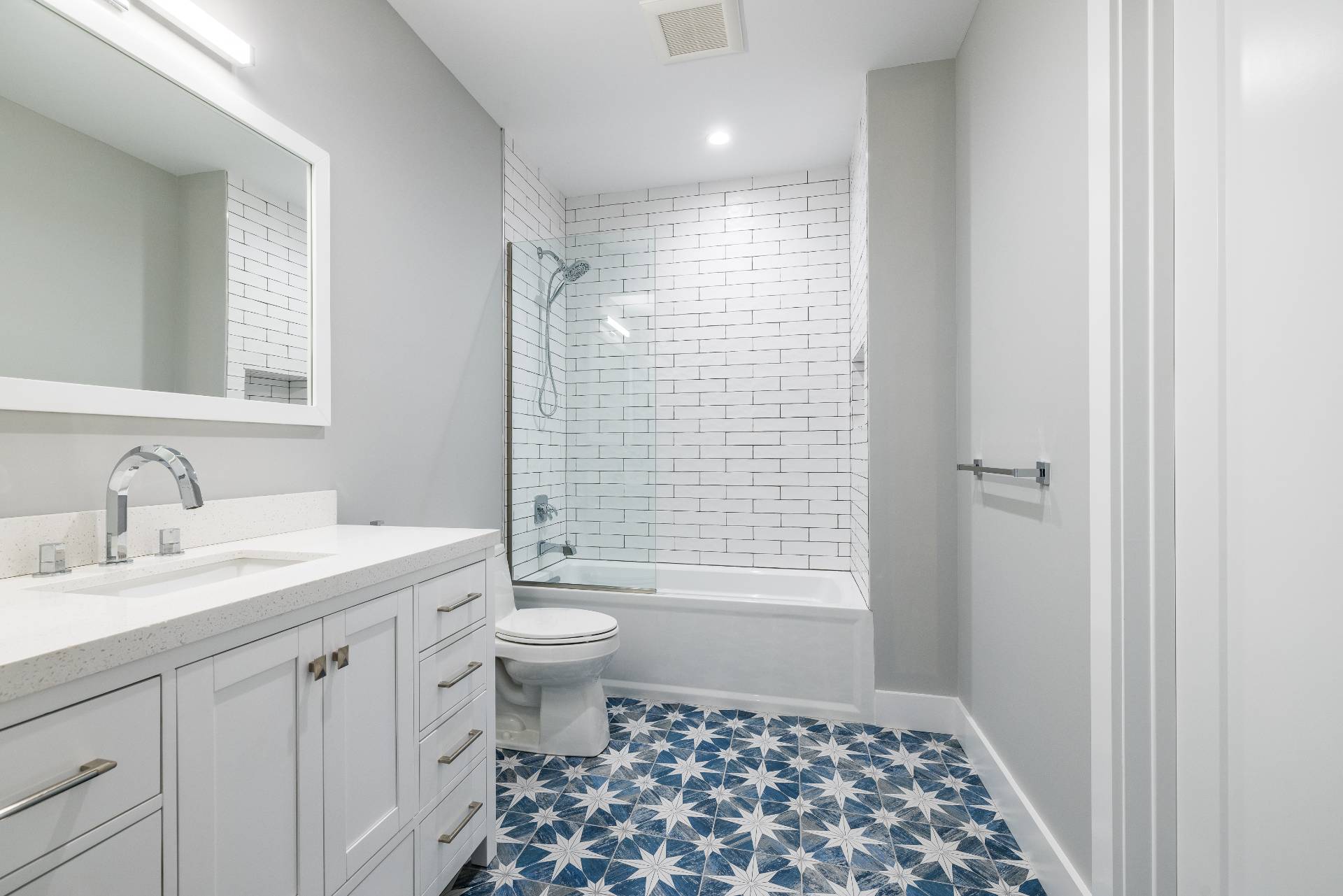 26 Poplar Street Sag Harbor, NY 11963 - Photo 13 of 20