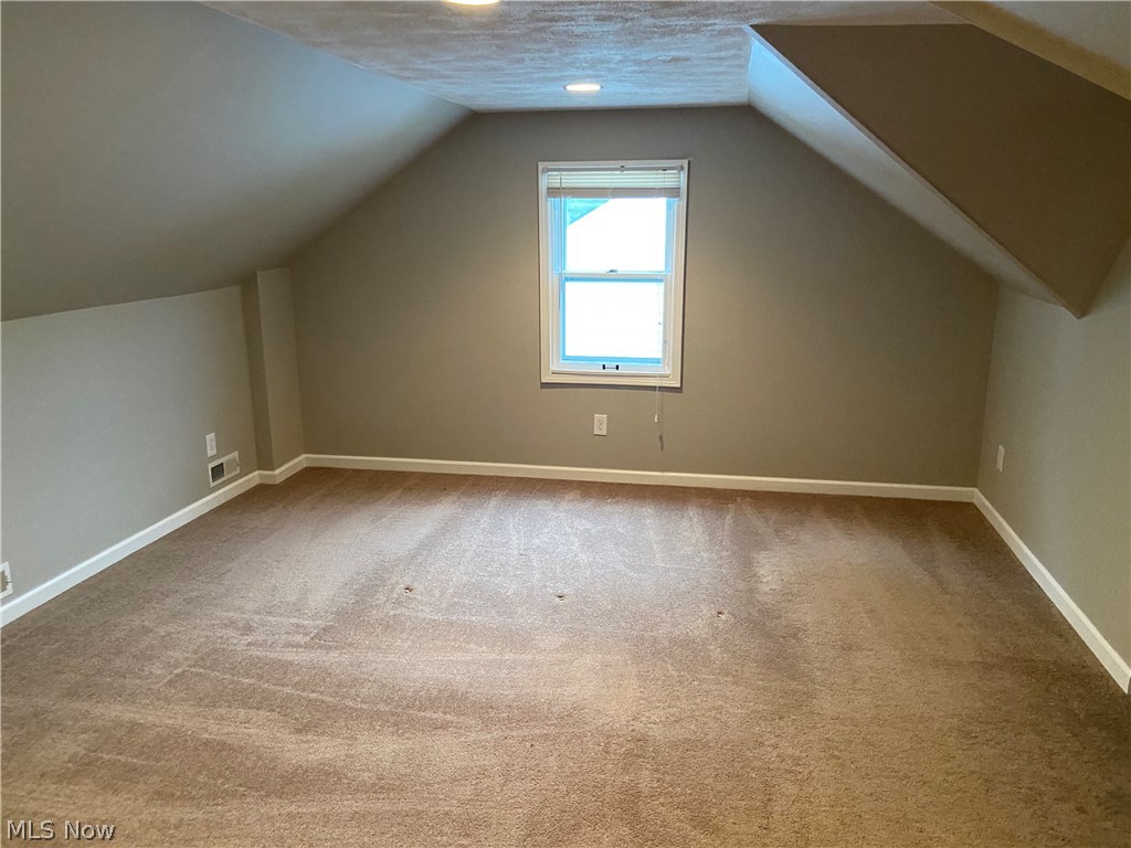 1132 Gordon Road Lyndhurst, OH 44124 - Photo 9 of 11