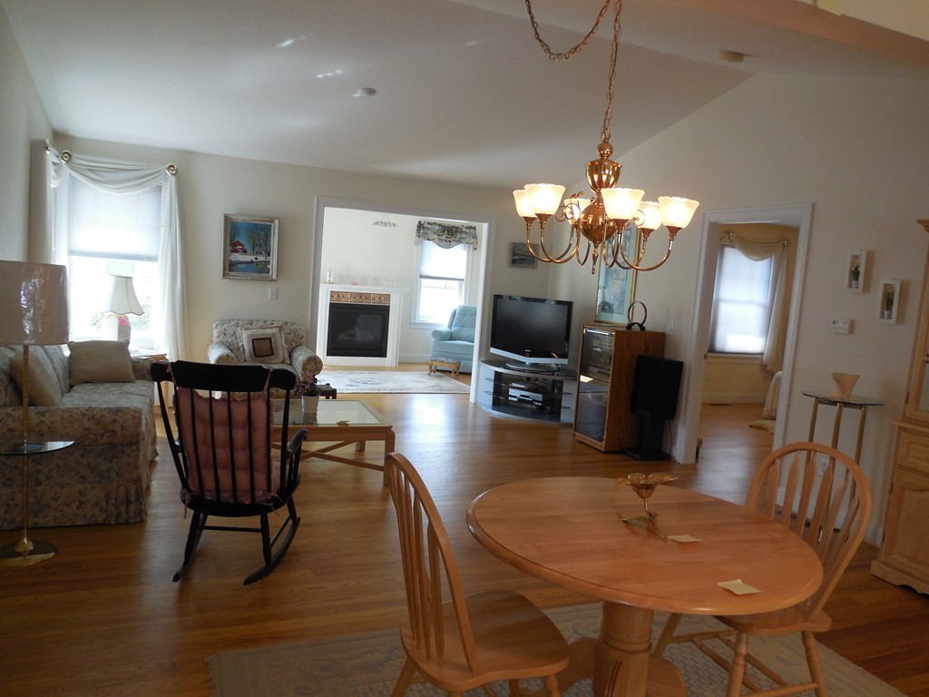 22 Pomeroy Meadow Road, Unit 23 Southampton, MA 01073 - Photo 11 of 29 Gallery Image 11