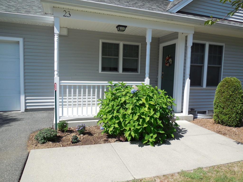 22 Pomeroy Meadow Road, Unit 23 Southampton, MA 01073 - Photo 3 of 29 Gallery Image 3