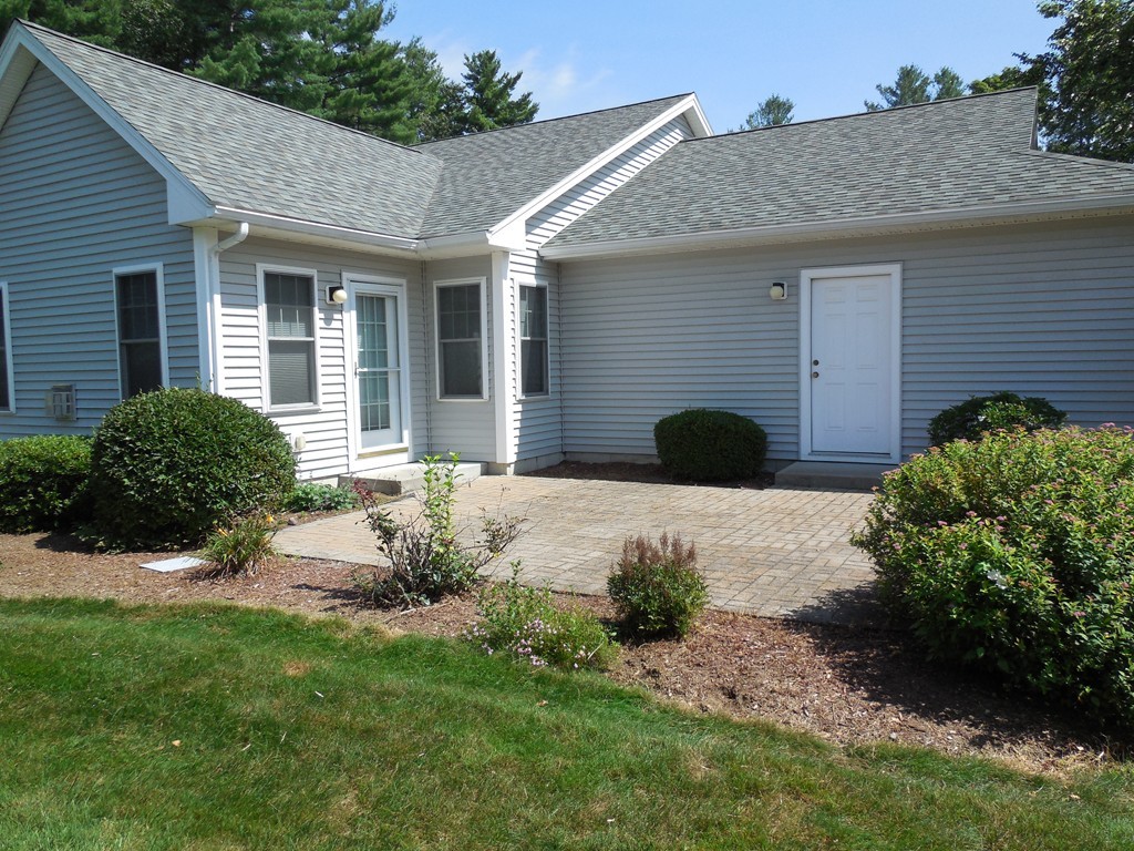 22 Pomeroy Meadow Road, Unit 23 Southampton, MA 01073 - Photo 5 of 29 Gallery Image 5