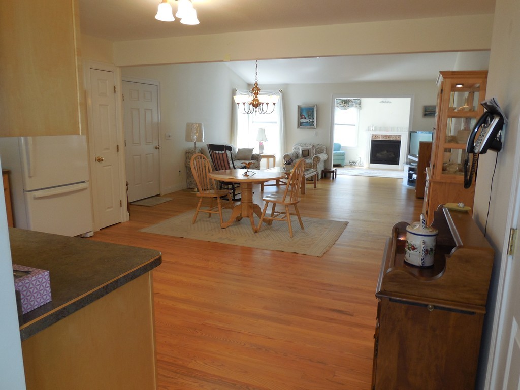 22 Pomeroy Meadow Road, Unit 23 Southampton, MA 01073 - Photo 8 of 29 Gallery Image 8