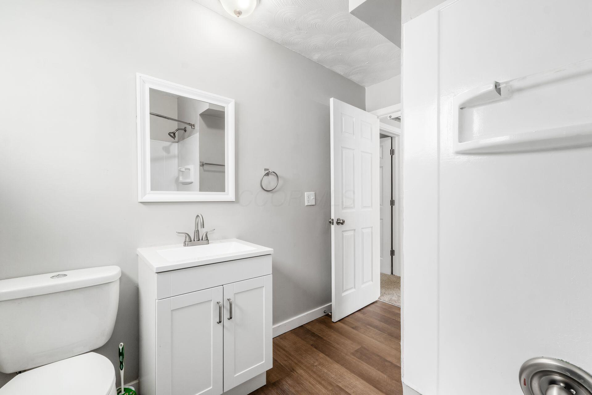 1472 Picard Road Columbus, OH 43227 - Photo 19 of 29 Bathroom