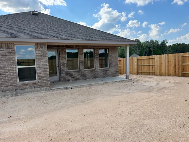 $329,990 | 204 Yellow Rosewood Lane, New Caney, TX 77357