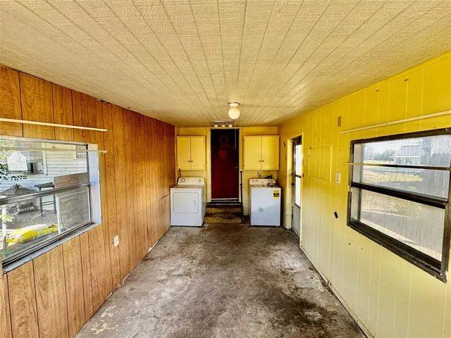 $75,000 | 413 East Locust Street, Whitewright, TX 75491