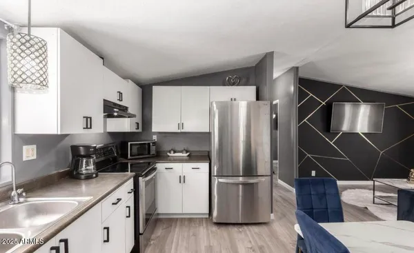 $97,500 | 2605 West Van Buren Street, Unit 80, Phoenix, AZ 85009