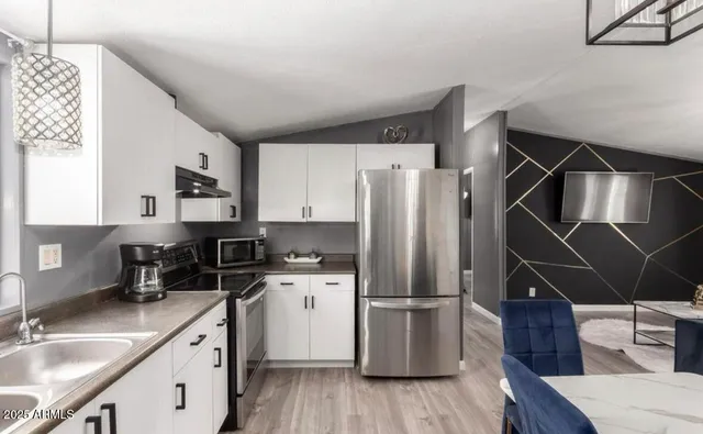 $112,500 | 2605 West Van Buren Street, Unit 80, Phoenix, AZ 85009