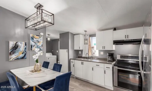 $112,500 | 2605 West Van Buren Street, Unit 80, Phoenix, AZ 85009