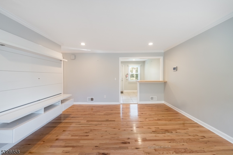 57 Springfield Avenue Summit, NJ 07901 - Photo 8 of 33