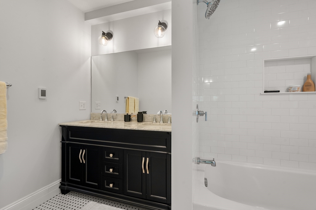 601 Walnut Street Newton, MA 02460 - Photo 9 of 21