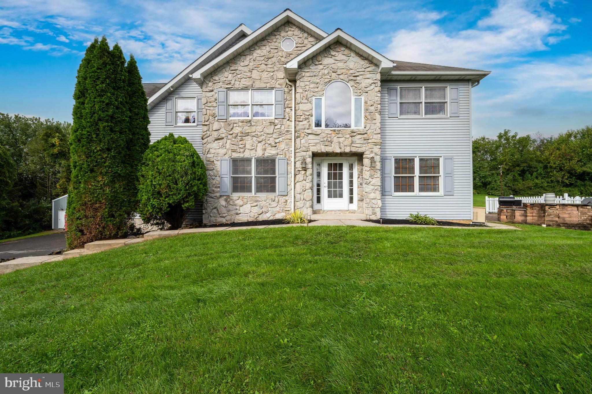 37 Clay Valley Road Fleetwood, PA 19522 - Photo 2 of 61