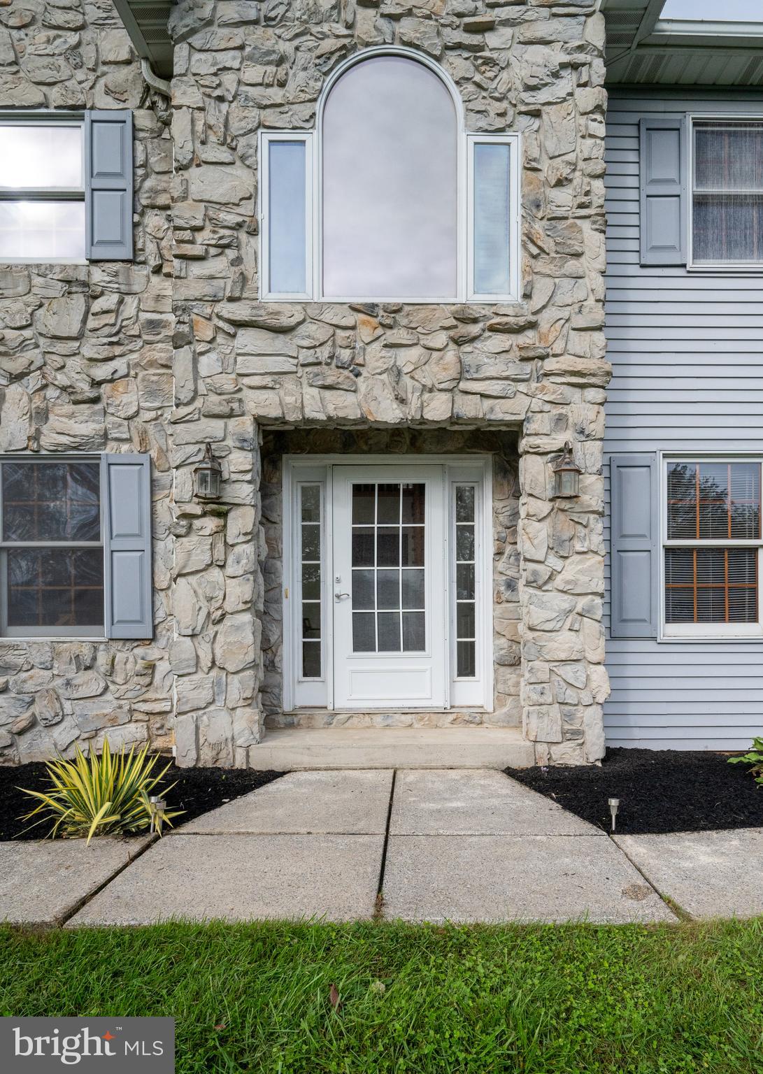 37 Clay Valley Road Fleetwood, PA 19522 - Photo 3 of 61