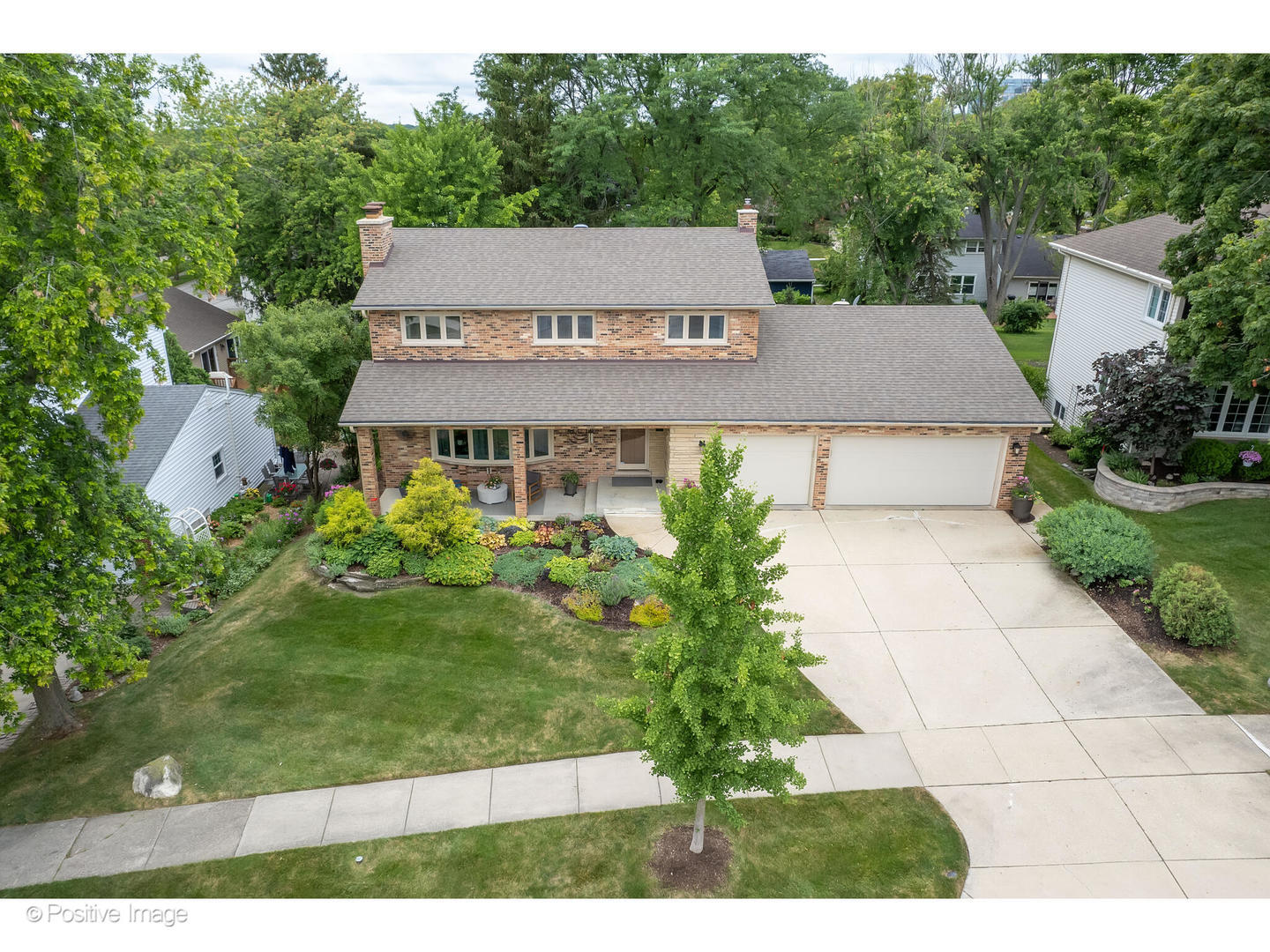 3672 Venard Road Downers Grove, IL 60515 - Photo 40 of 44 an aerial view of a house