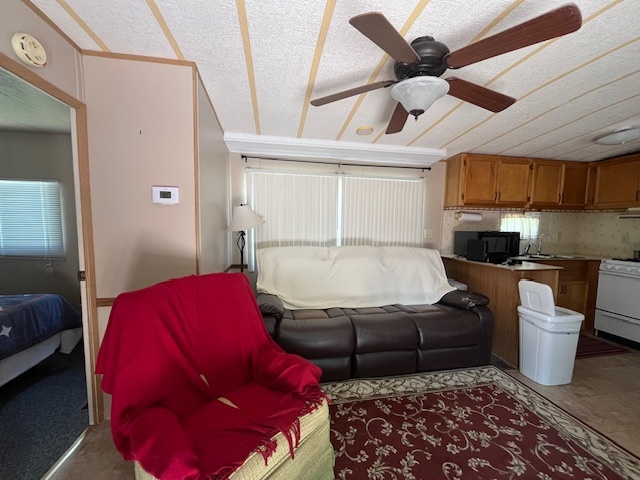 2795 East 28th Road Marseilles, IL 61341 - Photo 8 of 68 a living room with furniture