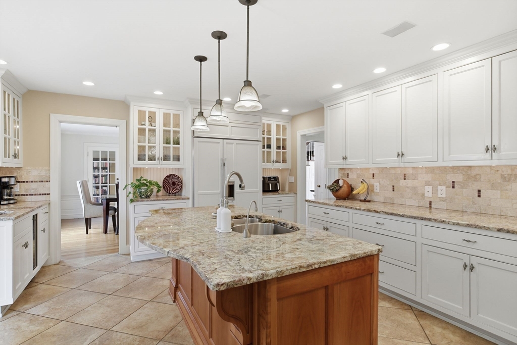 324 Farmington Road Longmeadow, MA 01106 - Photo 12 of 42 Gallery Image 12