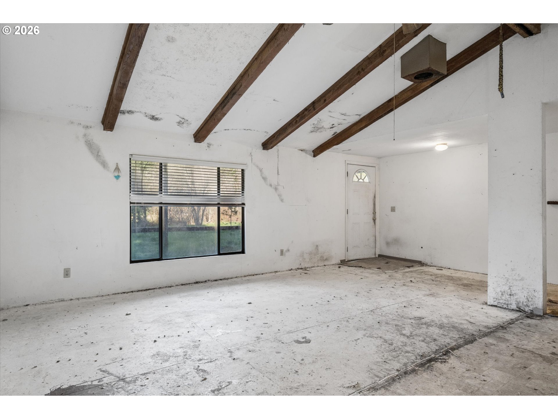 89435 Fields Road Elmira, OR 97437 - Photo 9 of 33