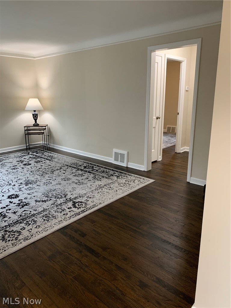 5918 Edgewood Road Cleveland, OH 44124 - Photo 11 of 33 Living Room