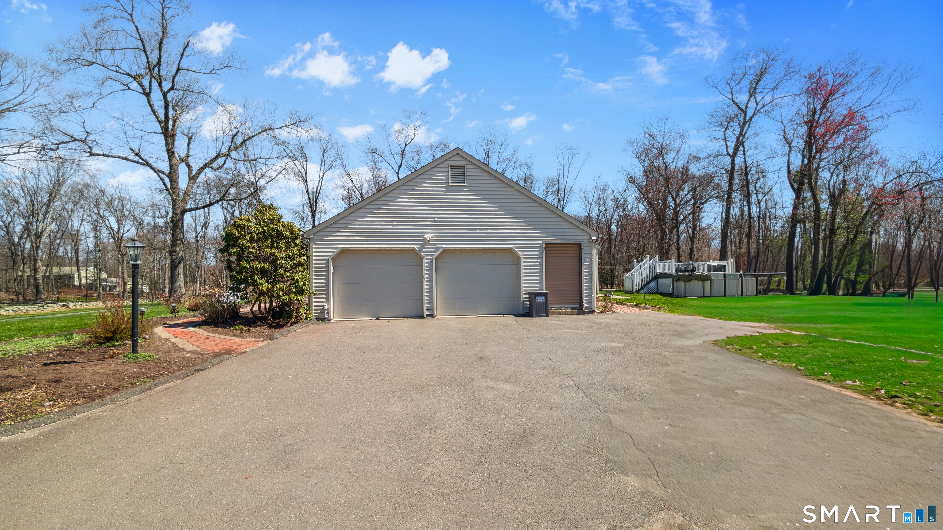 11 Old Woods Road Brookfield, CT 06804 - Photo 6 of 31