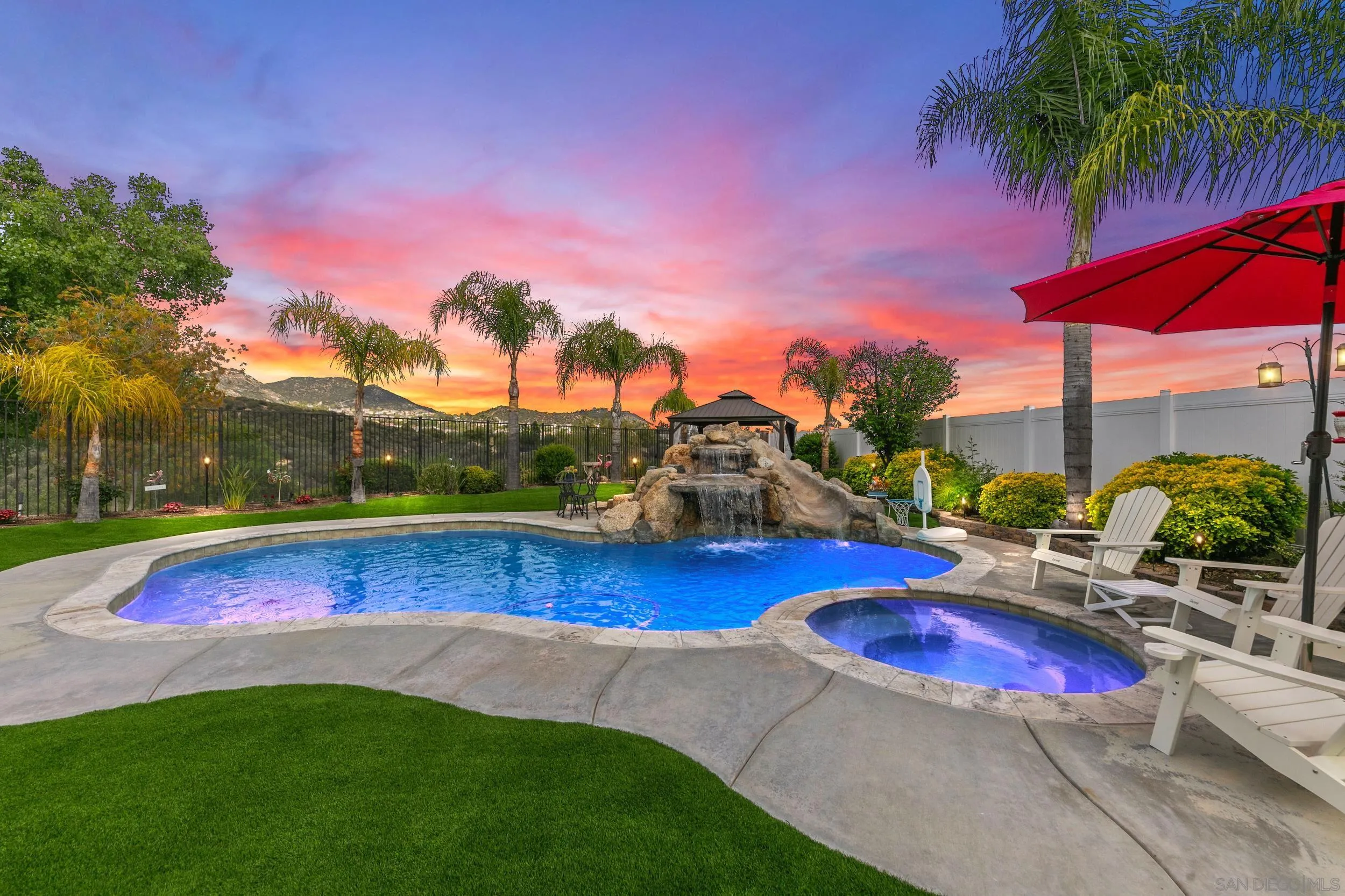 35920 Devonshire Lane Wildomar, CA 92595 - Photo 2 of 50 swimming pool with outdoor seating