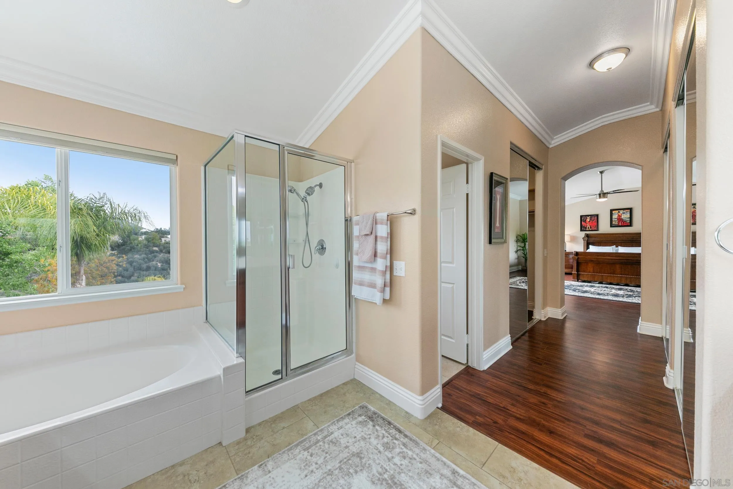 35920 Devonshire Lane Wildomar, CA 92595 - Photo 33 of 50 a spacious bathroom with a bathtub and a shower