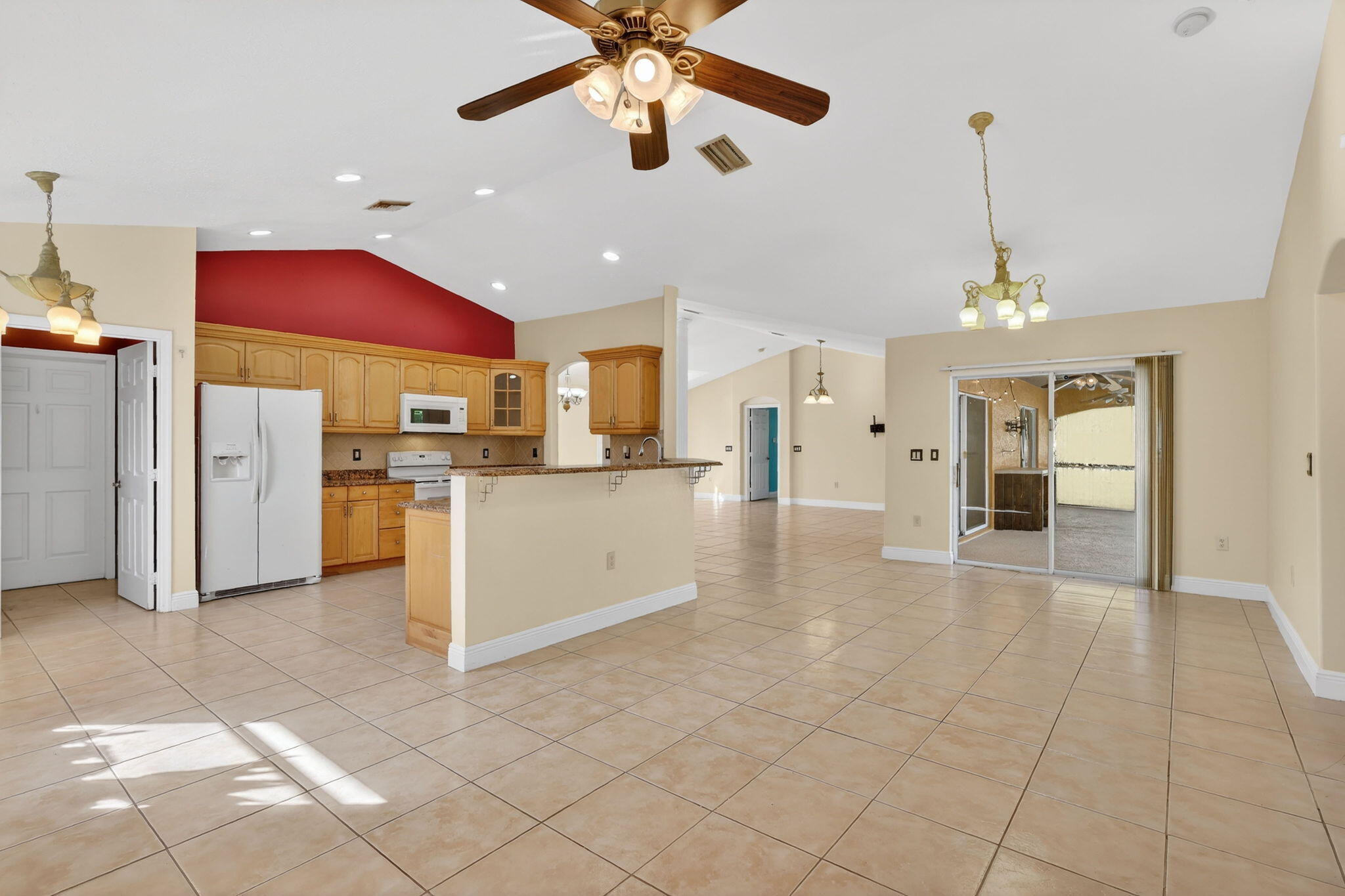 3282 Southeast W Snow Road Port St. Lucie, FL 34984 - Photo 18 of 52 Family/Kitchen