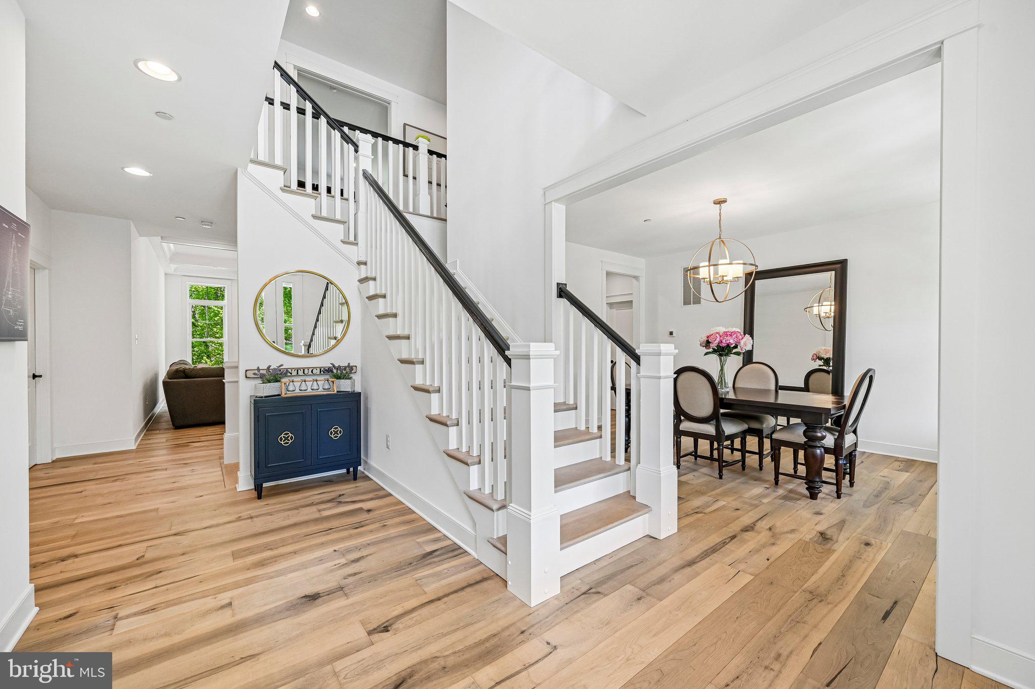 14516 Old Frederick Road Cooksville, MD 21723 - Photo 9 of 100 Masterful entry!