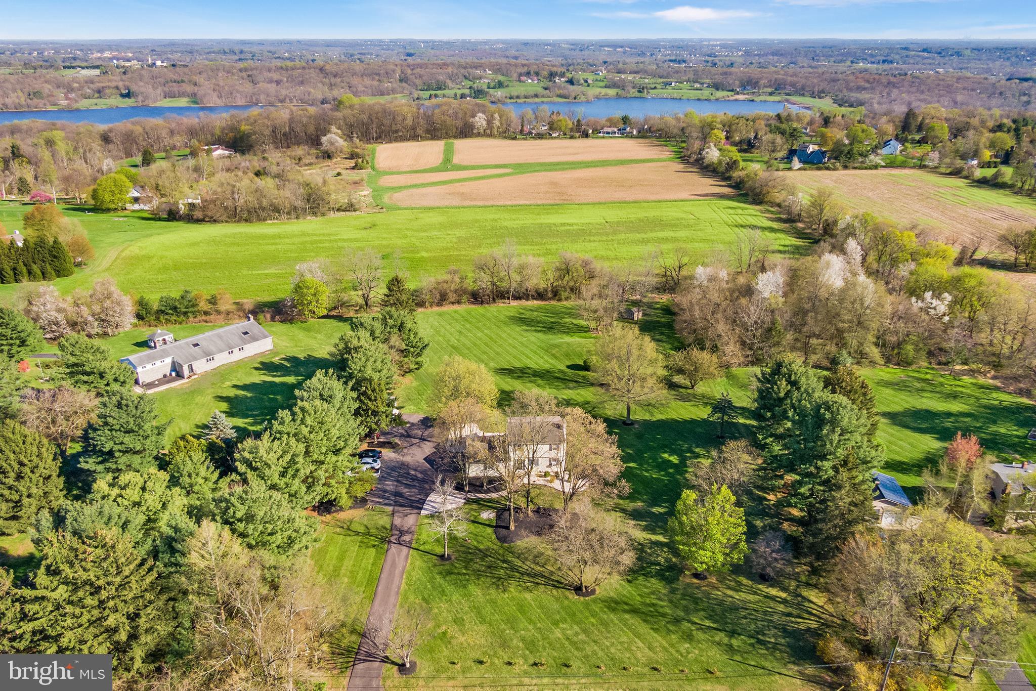 911 Upper Stump Road Chalfont, PA 18914 - Photo 4 of 44